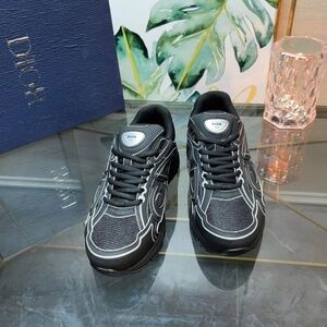 Dior b30 ‘Black’